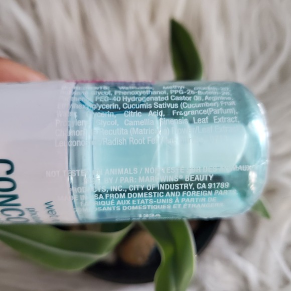 Wet N Wild Photofocus 3-in-1 Cucumber Primer Water - Picture 4 of 6